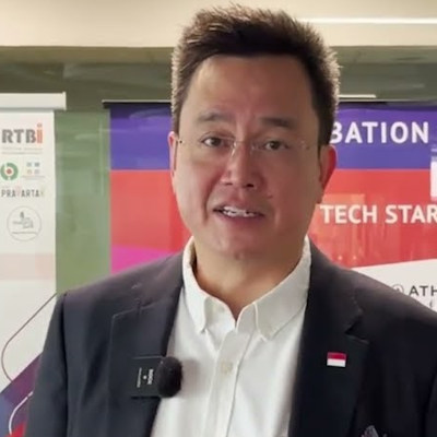 Mr Edgar Pang