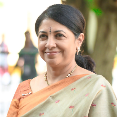 Dr R Nandini